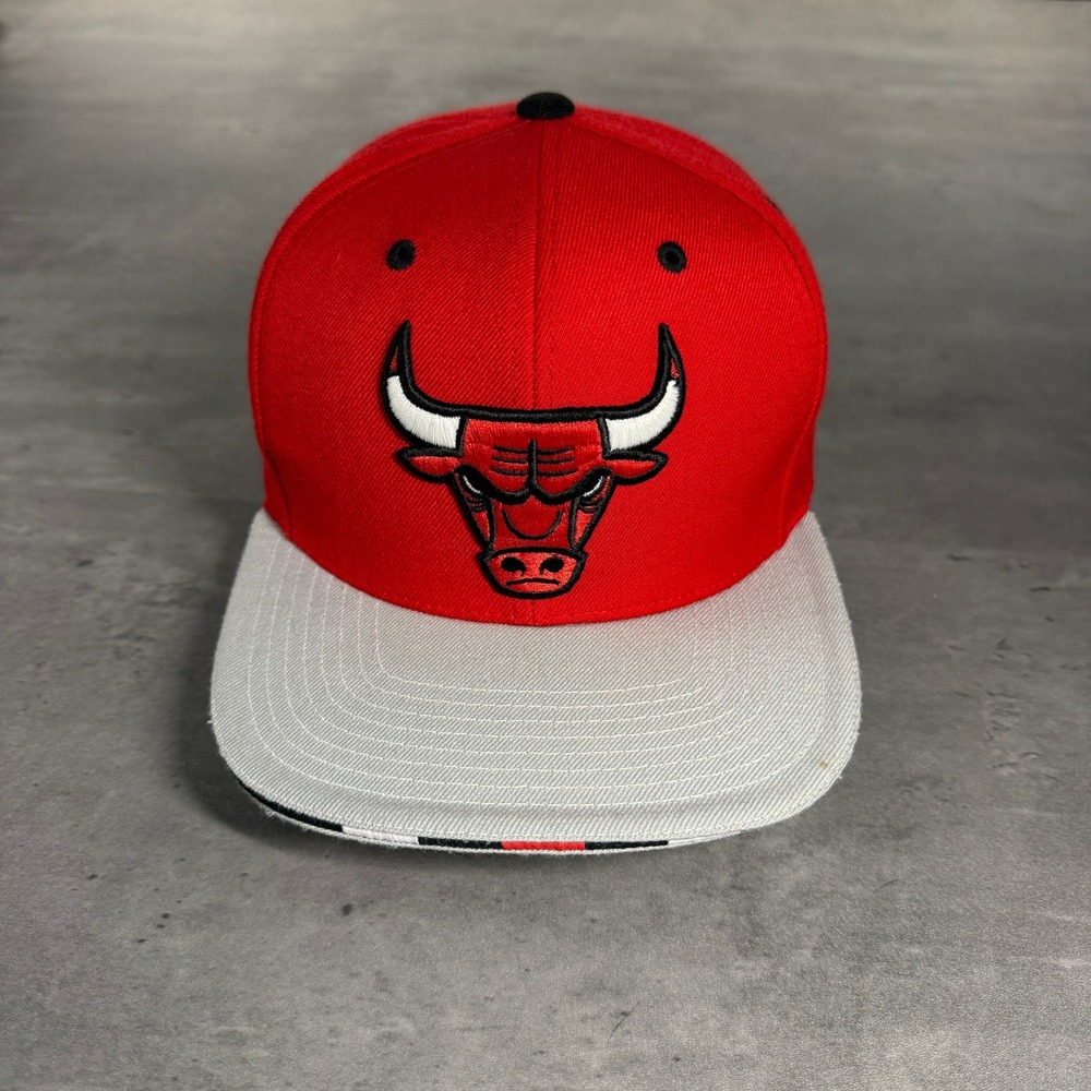 Mitchell & Ness Chicago Bulls Snapback Hat Red Gray Wool Blend Home Jersey Pack